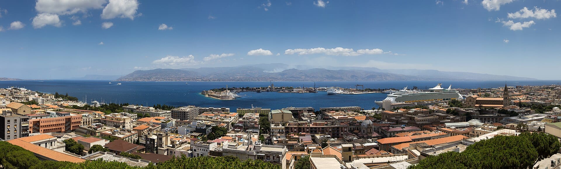 Messina cruise port and harbour