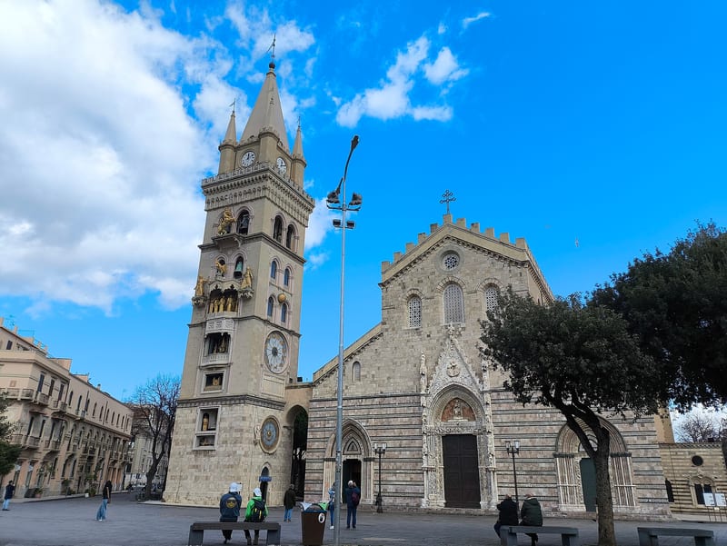 Walking Messina historic centre near the cruise terminal